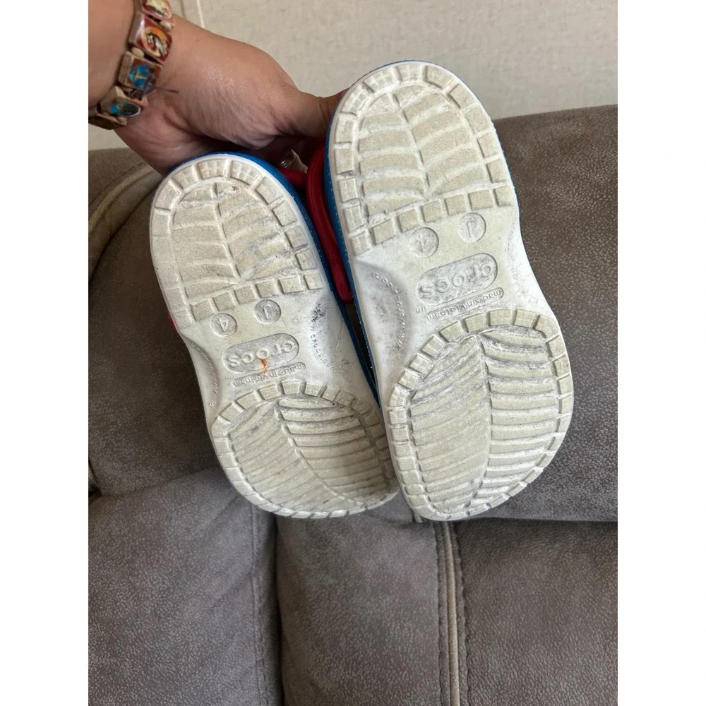 Crocs Hello Kitty Classic Clogs Kids White Red Blue Clog Sandals J4